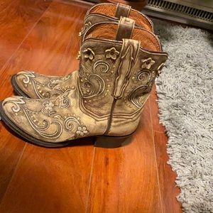 Dan post Boho embroidered western boots 7 1/2